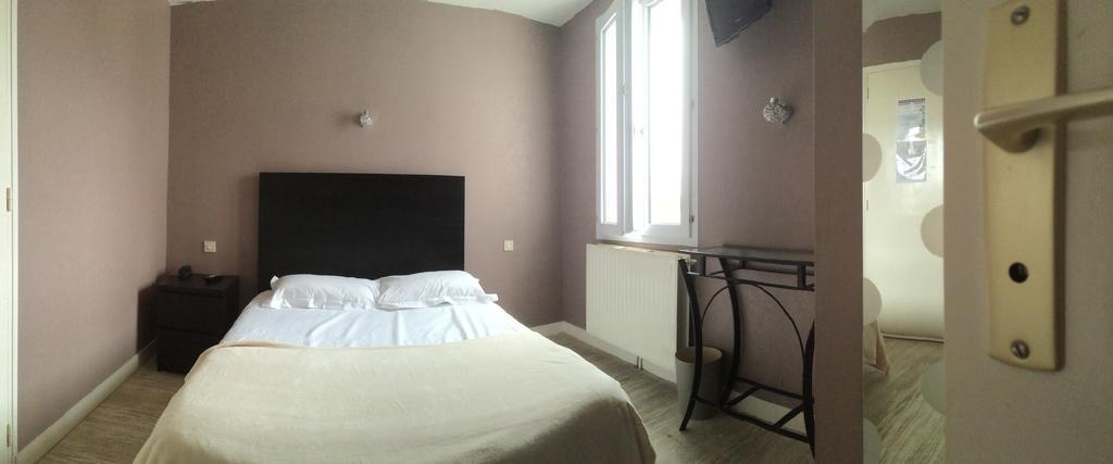 Hotel Les Voyageurs Les Sables-dʼOlonne Habitación foto